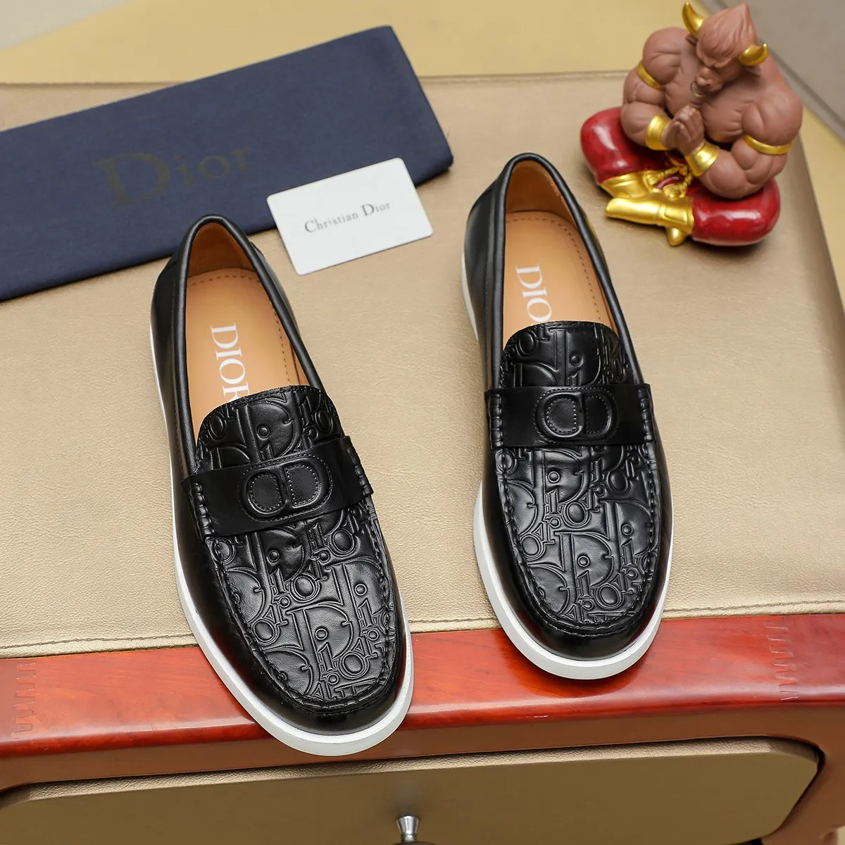 Men's clothing and shoes 💰460 💰🔥[Dior] High-end top-notch 🔝 purchasing agent 🔍🔍The latest 🇺🇸 counters are on sale simultaneously, original Italian brand · brand totem cloth sewn with brand cloth label · paired with calfskin · (high-end, nobility and class) exquisite workmanship (cow Leather lining) Sole: Original two-color sole ⚠️outsole specially provided by the original factory. Comfortable, wear-resistant, non-slip, real-life photoshoot🎬The real thing is more beautiful🔍Color: Color optional💕💕Number of yards: 39-44 (customized at 38.45.46)...